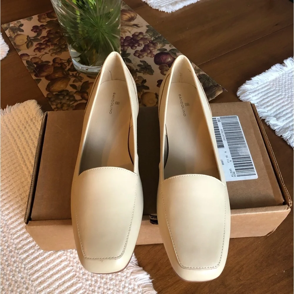 Bandolino Liberty Slip-On Loafers Bone size 9.5N narrow NIB - Picture 2 of 6